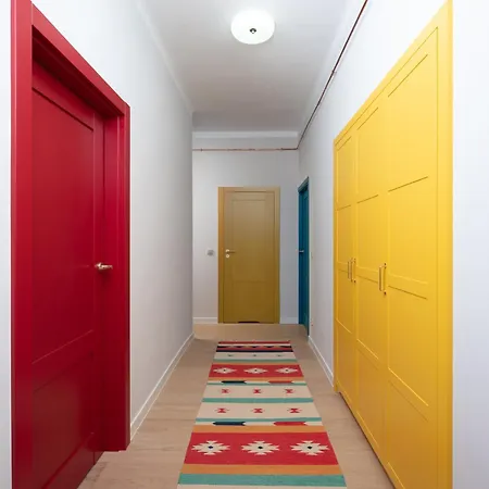 Metro Mlynow Colourful Apartment Warsaw