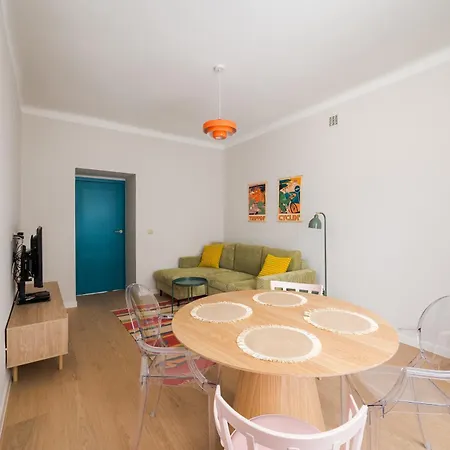 Metro Mlynow Colourful By Bookinghost Βαρσοβία