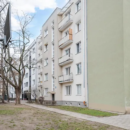 Apartment Metro Mlynow Colourful Warsaw