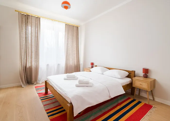 Metro Mlynow Colourful By Bookinghost Apartmán Varšava