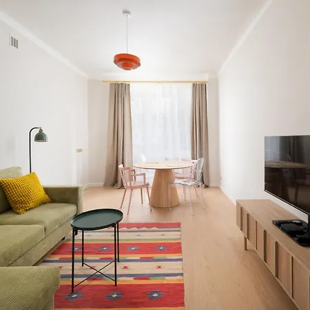 Metro Mlynow Colourful By Bookinghost شقة *